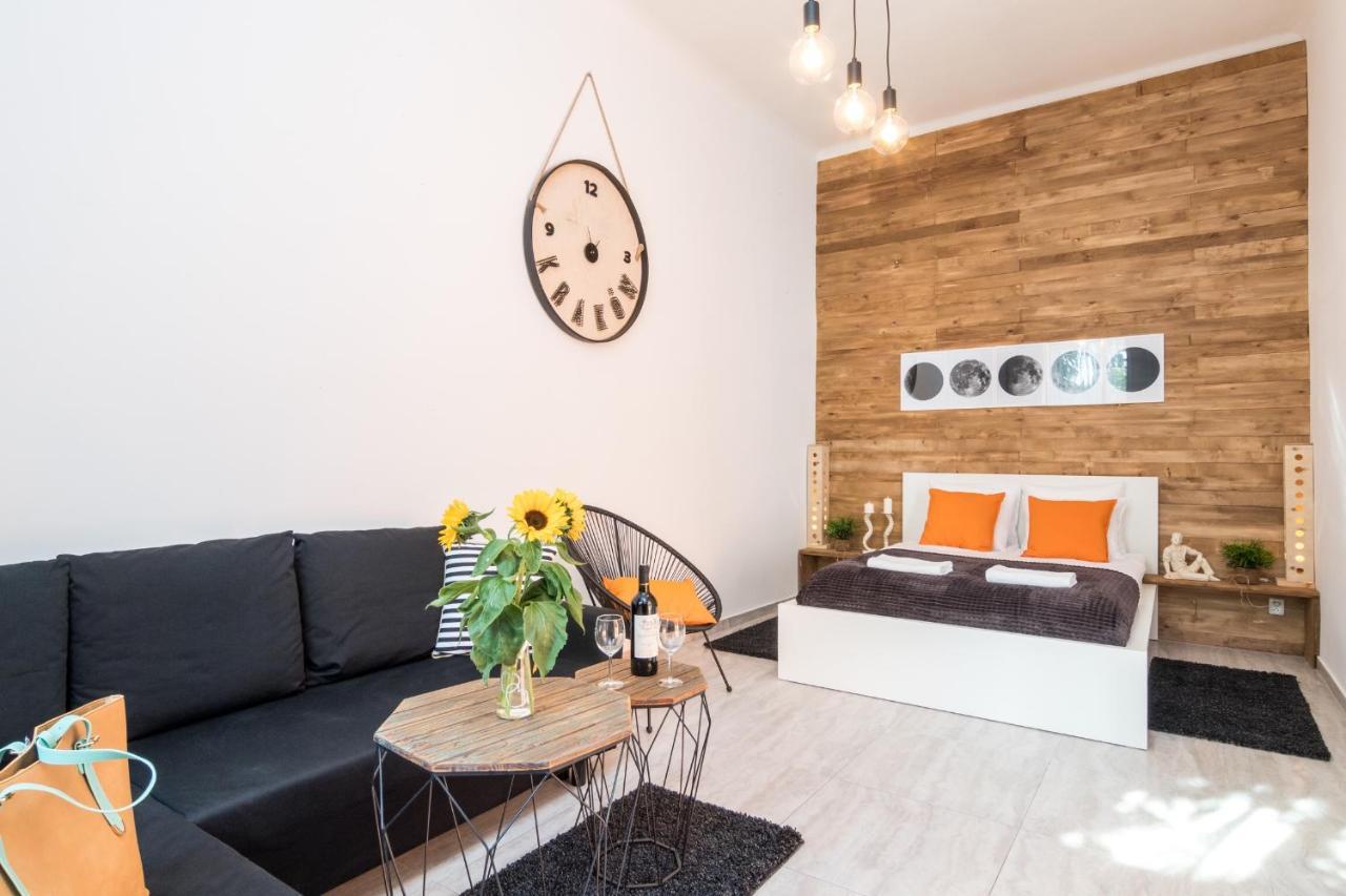 Cracow Best Location Apartment With Garden By Cozyplace Krakkó Kültér fotó
