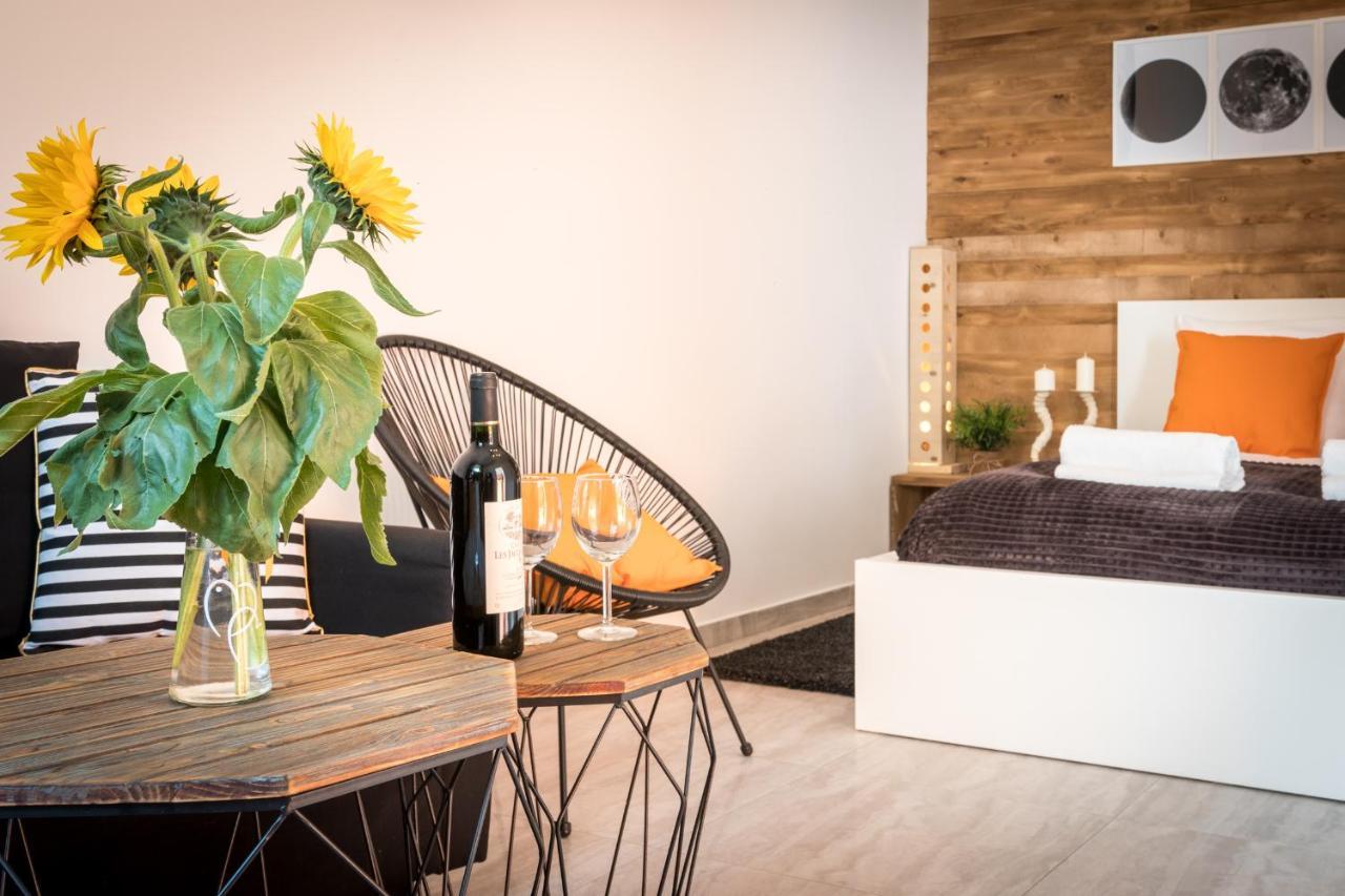 Cracow Best Location Apartment With Garden By Cozyplace Krakkó Kültér fotó