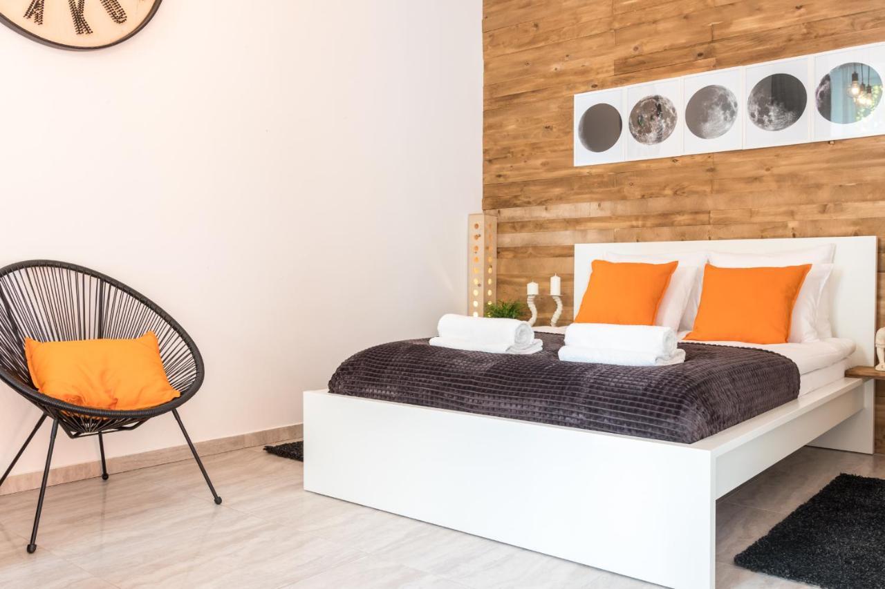Cracow Best Location Apartment With Garden By Cozyplace Krakkó Kültér fotó